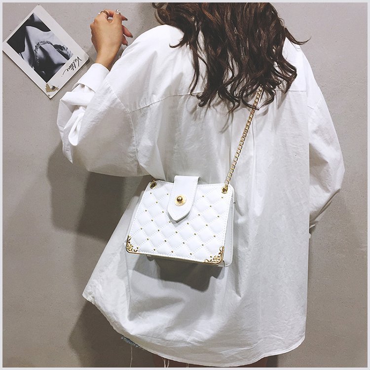 Women's Bag Chanel-Style Rhombus Chain Bag Rivet Small Bag Shoulder Bag Fashion Trendy Messenger Bag Women's Bag Chanel-Style Rhombus Chain Bag Rivet Small Bag Shoulder Bag Fashion Trendy Messenger Bag