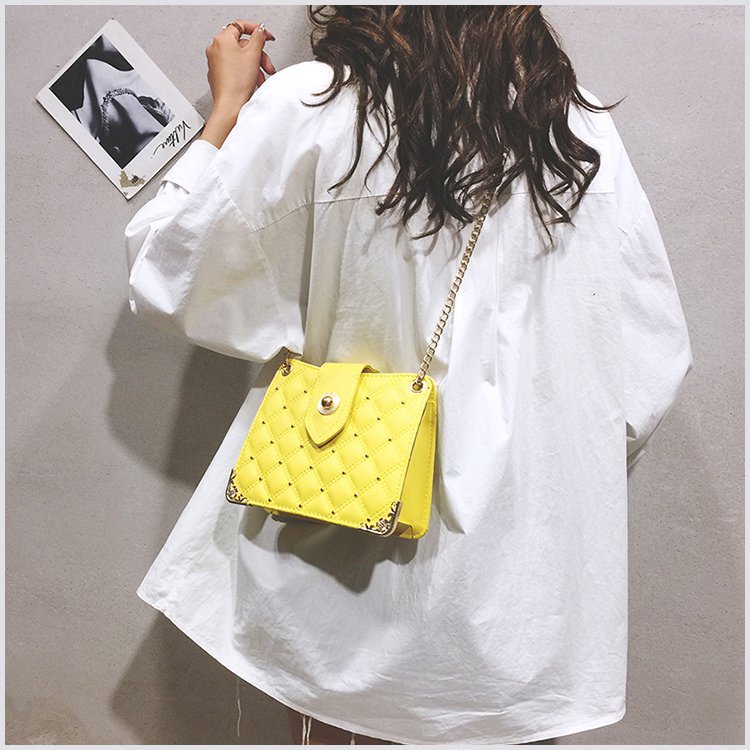 Women's Bag Chanel-Style Rhombus Chain Bag Rivet Small Bag Shoulder Bag Fashion Trendy Messenger Bag Women's Bag Chanel-Style Rhombus Chain Bag Rivet Small Bag Shoulder Bag Fashion Trendy Messenger Bag