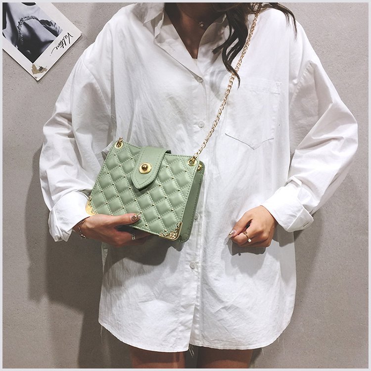 Women's Bag Chanel-Style Rhombus Chain Bag Rivet Small Bag Shoulder Bag Fashion Trendy Messenger Bag Women's Bag Chanel-Style Rhombus Chain Bag Rivet Small Bag Shoulder Bag Fashion Trendy Messenger Bag