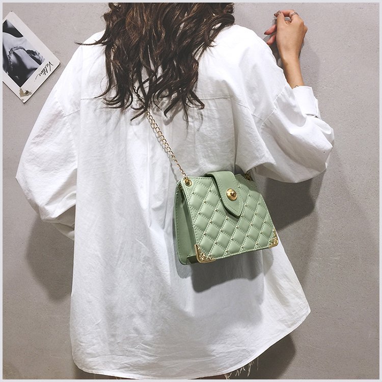 Women's Bag Chanel-Style Rhombus Chain Bag Rivet Small Bag Shoulder Bag Fashion Trendy Messenger Bag Women's Bag Chanel-Style Rhombus Chain Bag Rivet Small Bag Shoulder Bag Fashion Trendy Messenger Bag