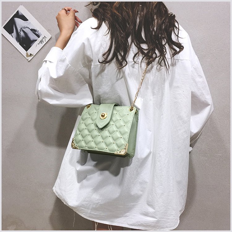 Women's Bag Chanel-Style Rhombus Chain Bag Rivet Small Bag Shoulder Bag Fashion Trendy Messenger Bag Women's Bag Chanel-Style Rhombus Chain Bag Rivet Small Bag Shoulder Bag Fashion Trendy Messenger Bag