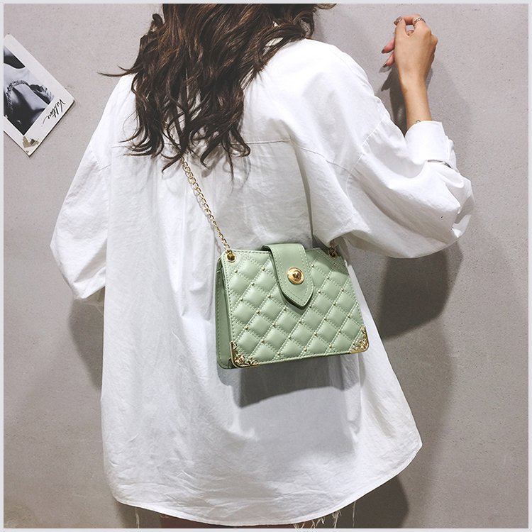 Women's Bag Chanel-Style Rhombus Chain Bag Rivet Small Bag Shoulder Bag Fashion Trendy Messenger Bag Women's Bag Chanel-Style Rhombus Chain Bag Rivet Small Bag Shoulder Bag Fashion Trendy Messenger Bag