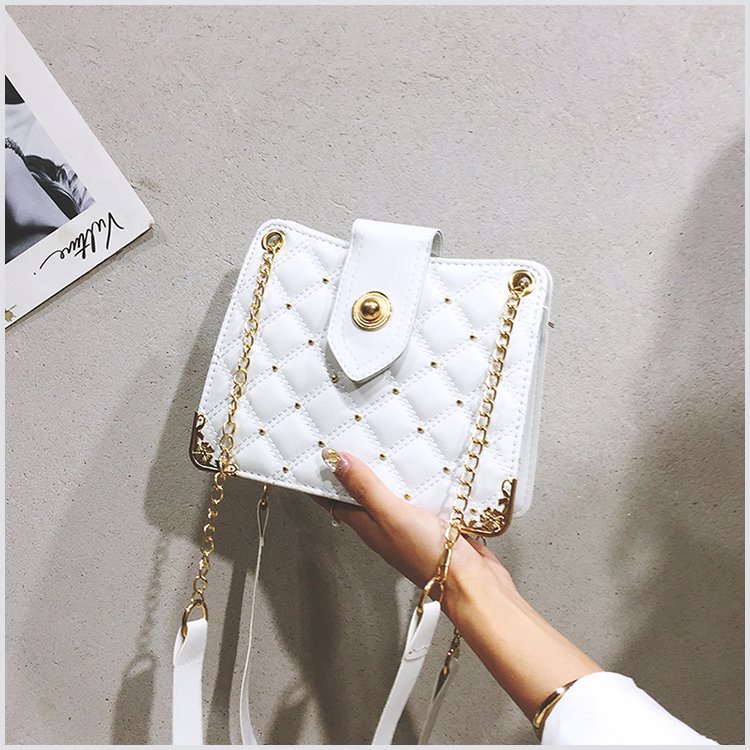 Women's Bag Chanel-Style Rhombus Chain Bag Rivet Small Bag Shoulder Bag Fashion Trendy Messenger Bag Women's Bag Chanel-Style Rhombus Chain Bag Rivet Small Bag Shoulder Bag Fashion Trendy Messenger Bag