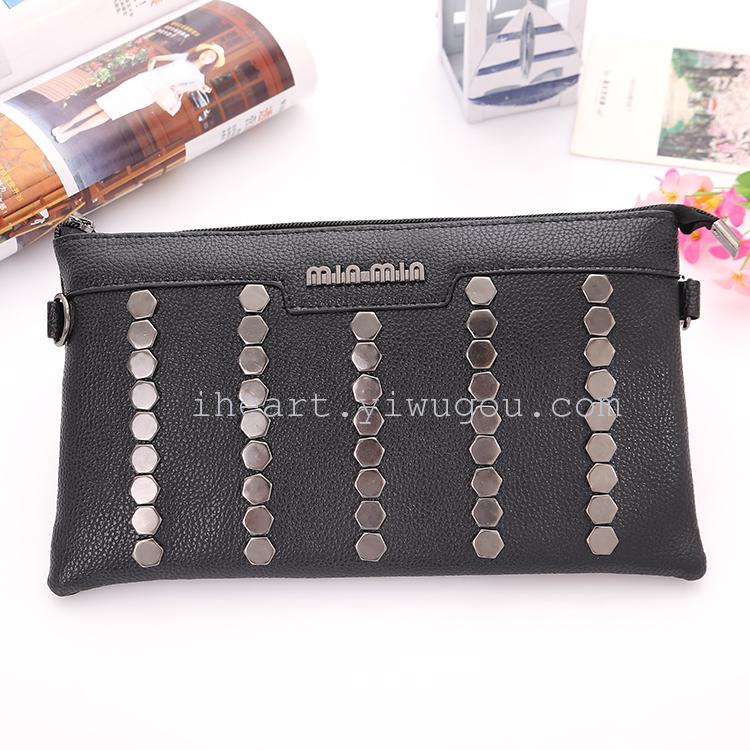 5 rows of rivet bag