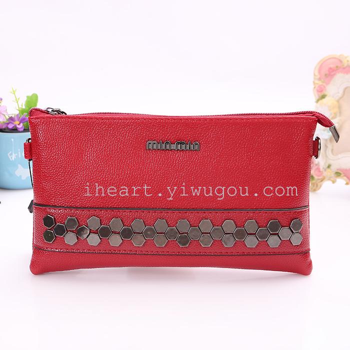 The six side of the bottom row rivet bag The six side of the bottom row rivet bag