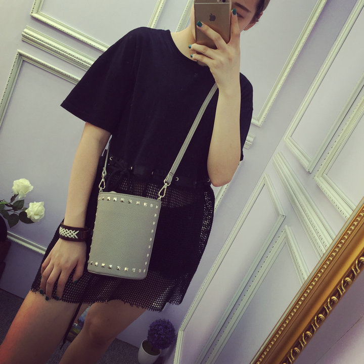 2015 early autumn new tide hand rivet bag small cylinder package Bucket Bag Mini Shoulder Bag Messenger Bag