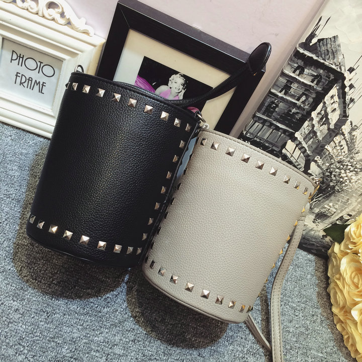 2015 early autumn new tide hand rivet bag small cylinder package Bucket Bag Mini Shoulder Bag Messenger Bag