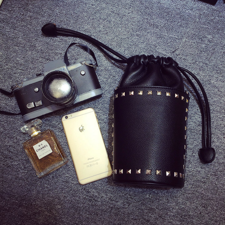 2015 early autumn new tide hand rivet bag small cylinder package Bucket Bag Mini Shoulder Bag Messenger Bag