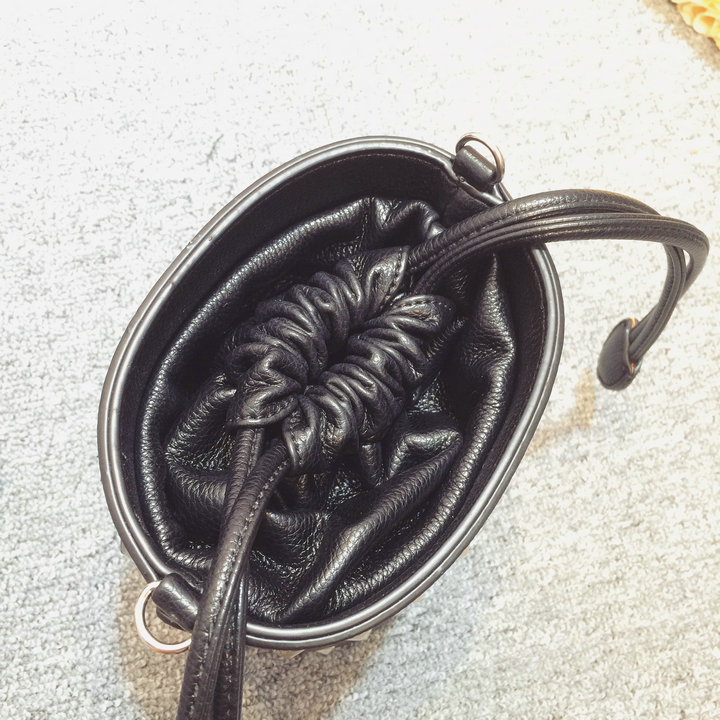 2015 early autumn new tide hand rivet bag small cylinder package Bucket Bag Mini Shoulder Bag Messenger Bag