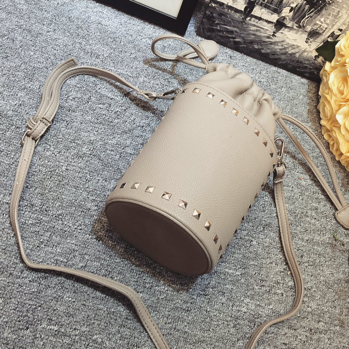 2015 early autumn new tide hand rivet bag small cylinder package Bucket Bag Mini Shoulder Bag Messenger Bag