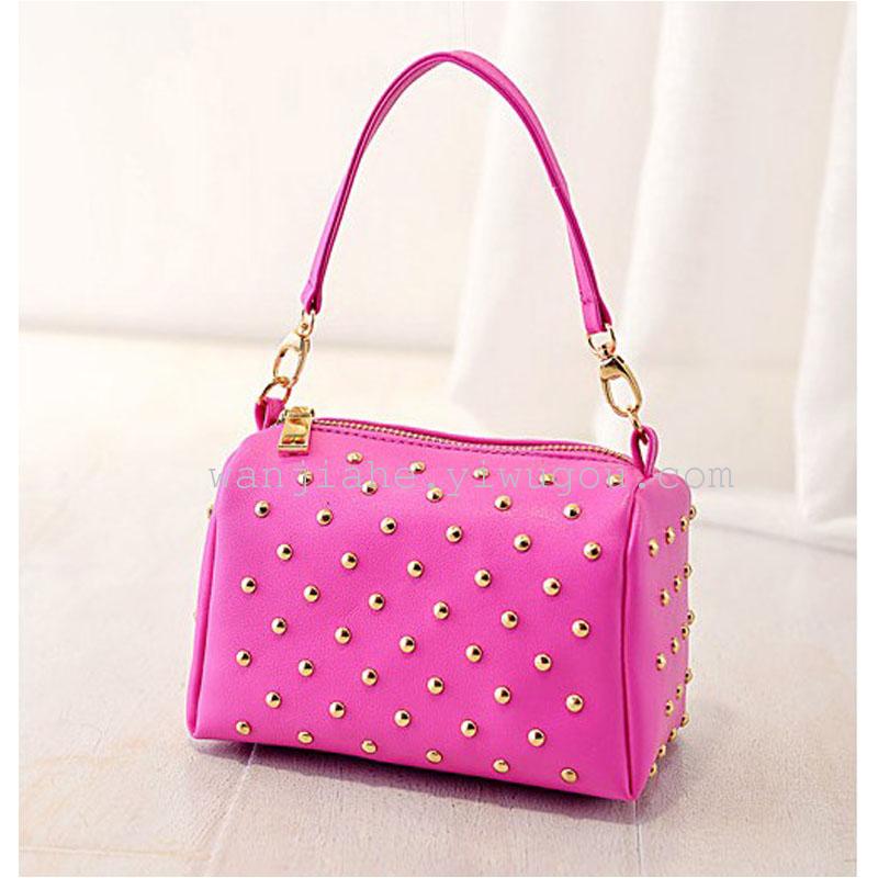  new Korean women bag chain fashion trend of PU bag rivet bag shoulder Messenger bag