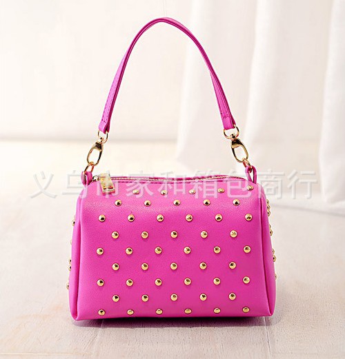  new Korean women bag chain fashion trend of PU bag rivet bag shoulder Messenger bag