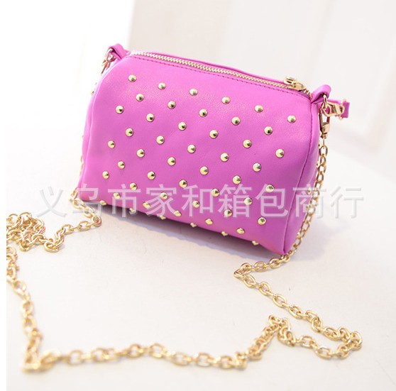  new Korean women bag chain fashion trend of PU bag rivet bag shoulder Messenger bag