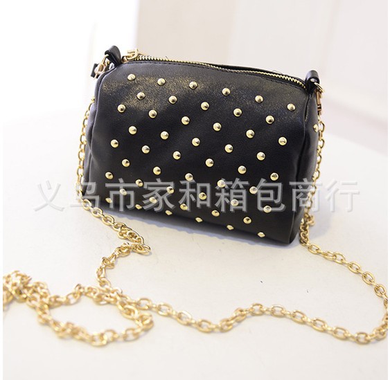  new Korean women bag chain fashion trend of PU bag rivet bag shoulder Messenger bag