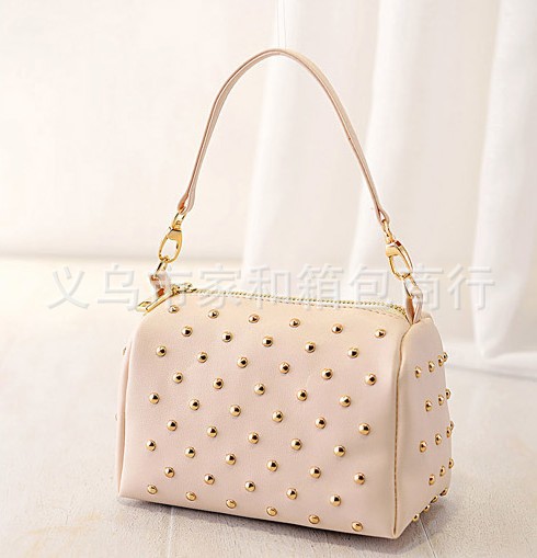 new Korean women bag chain fashion trend of PU bag rivet bag shoulder Messenger bag