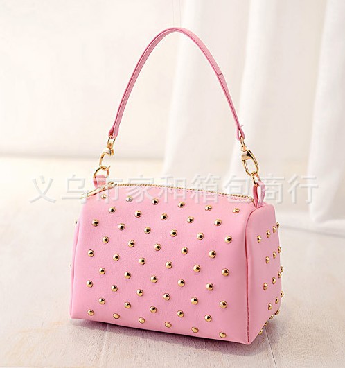  new Korean women bag chain fashion trend of PU bag rivet bag shoulder Messenger bag