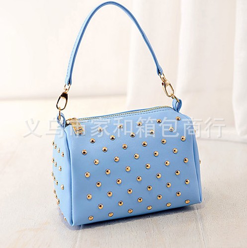  new Korean women bag chain fashion trend of PU bag rivet bag shoulder Messenger bag