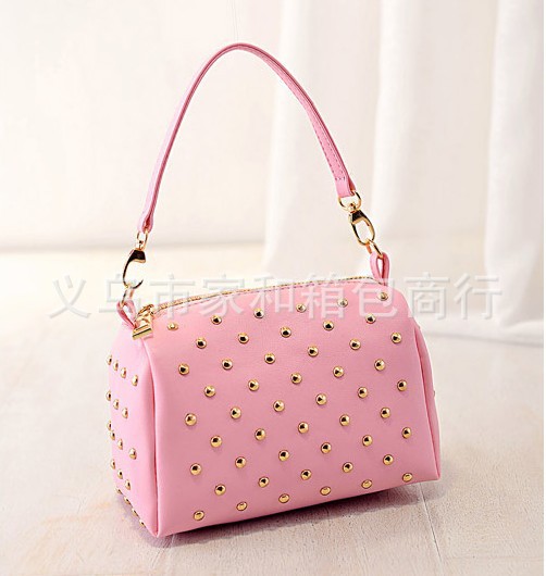  new Korean women bag chain fashion trend of PU bag rivet bag shoulder Messenger bag