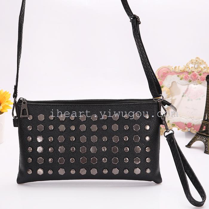 The full version of rivet bag The full version of rivet bag