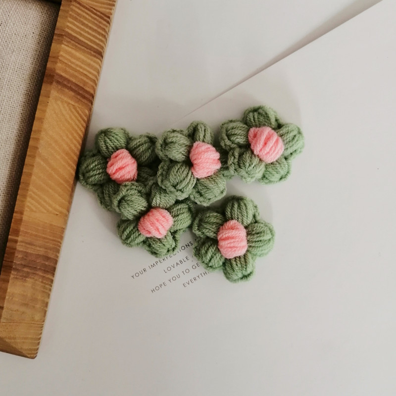 Crocheted Wool Cute Strawberry Small Flower Pendant Berry Worry Bag Keychain Car Hanging Ornaments New Products in Stock Crocheted Wool Cute Strawberry Small Flower Pendant Berry Worry Bag Keychain Car Hanging Ornaments New Products in Stock