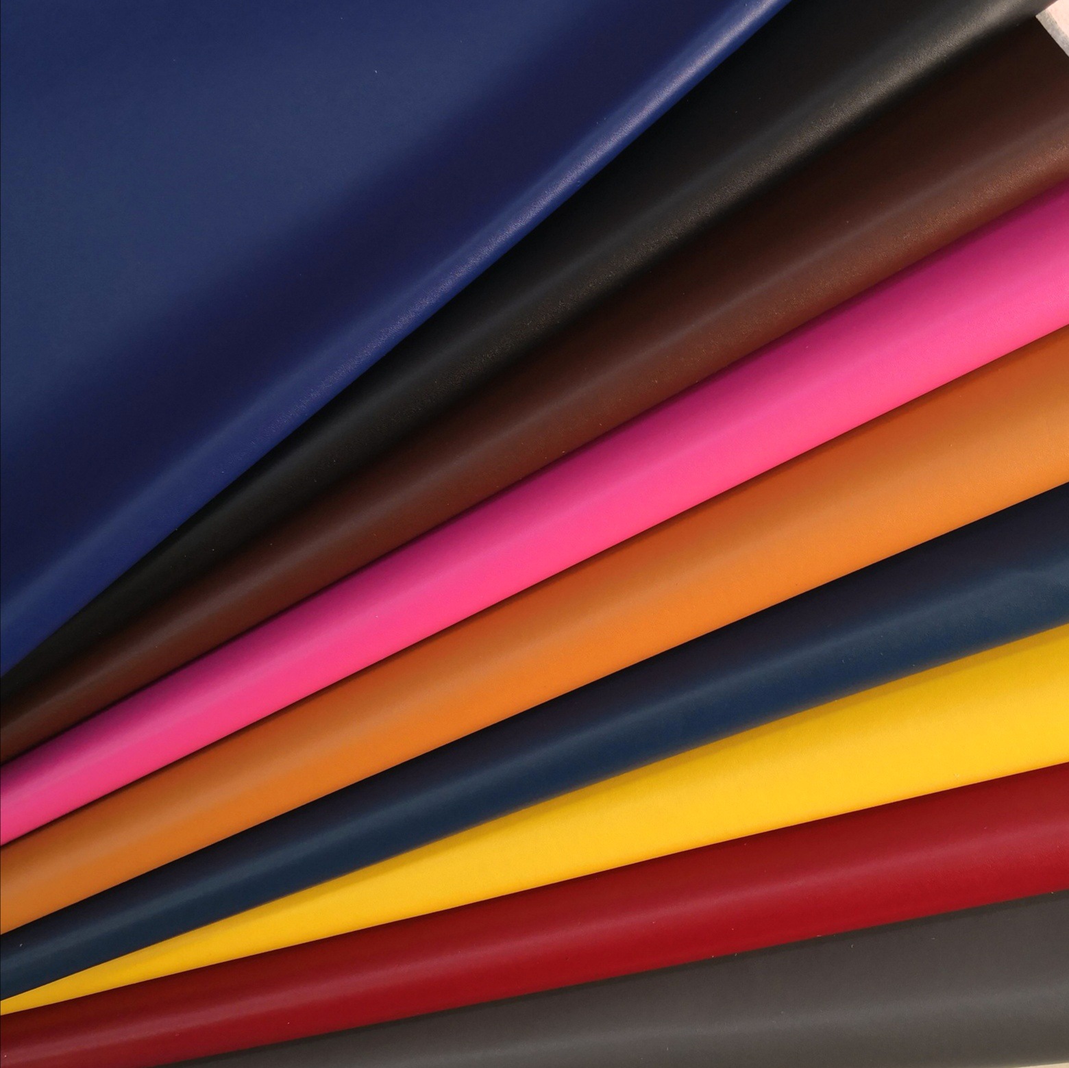 In Stock Wholesale PU Leather 16P EU Plain Leather Fabric Bags Artificial Leather Soft Bag Sofa Leather