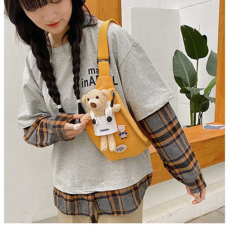 Cute Bear Simple Canvas Bag Girl Ins Lightweight Crossbody Bag 2021 New Japanese Style Student Sports Chest Bag