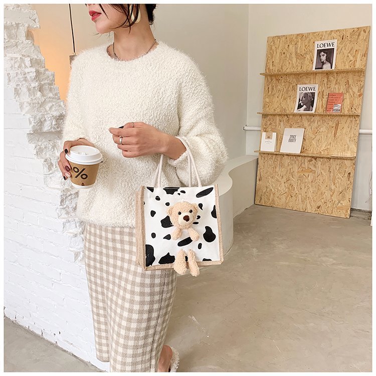 2021 New Internet Hot Korean Style Ins Printed Cow Graffiti Bear Canvas Bag Women's Portable Cute Shoulder Bag