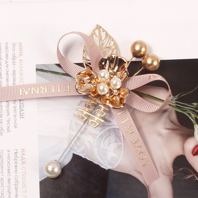 Mori Style Wedding Corsage Bridegroom Bride Wedding Corsage Chinese Metal Xi Character Three-Petal Flower Multi-Color Title Full Set Mori Style Wedding Corsage Bridegroom Bride Wedding Corsage Chinese Metal Xi Character Three-Petal Flower Multi-Color Title Full Set