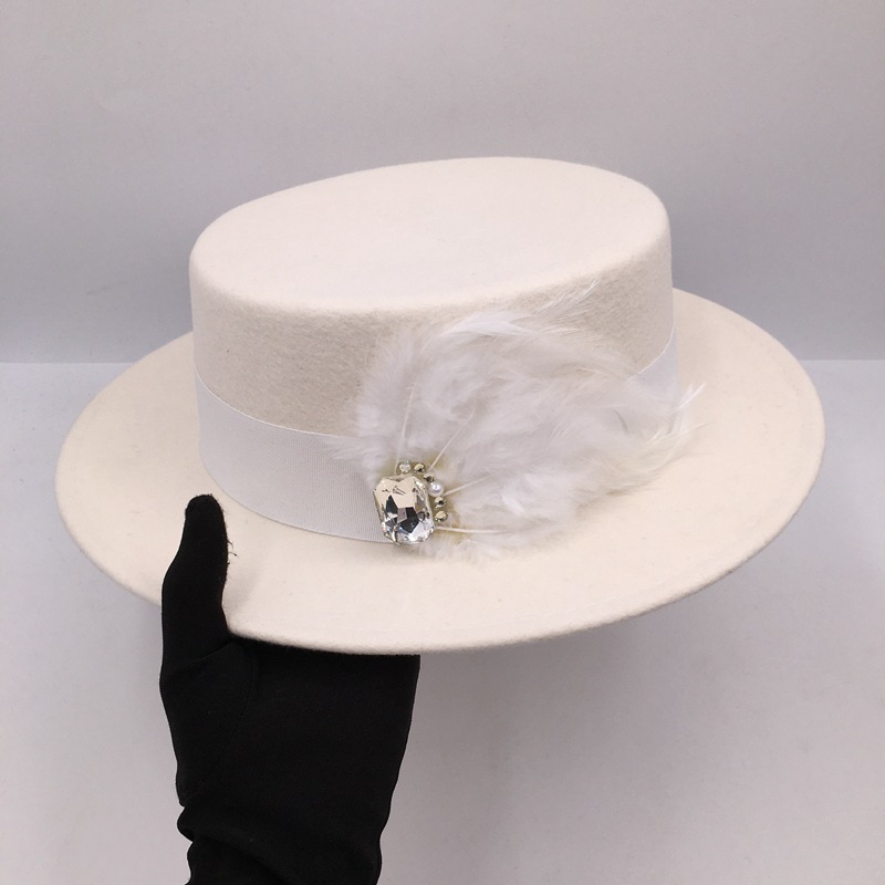 Autumn and Winter New French Elegant Woolen Flat-Top Cap Black and White Feather Wedding Dress Top Wedding Hat