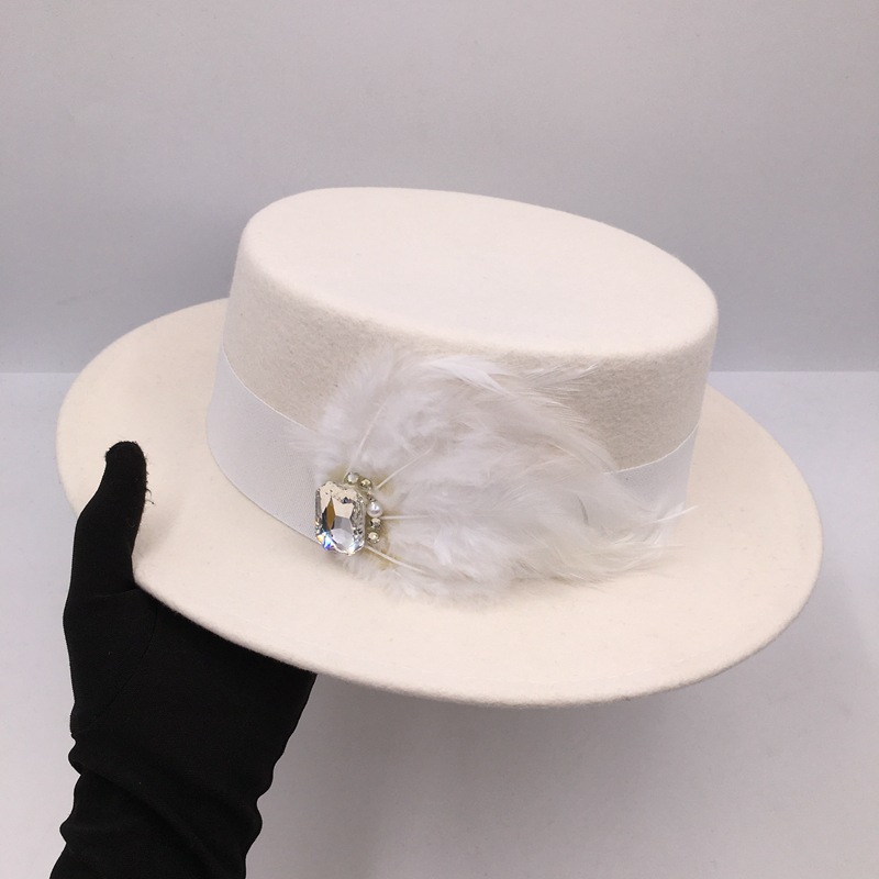 Autumn and Winter New French Elegant Woolen Flat-Top Cap Black and White Feather Wedding Dress Top Wedding Hat