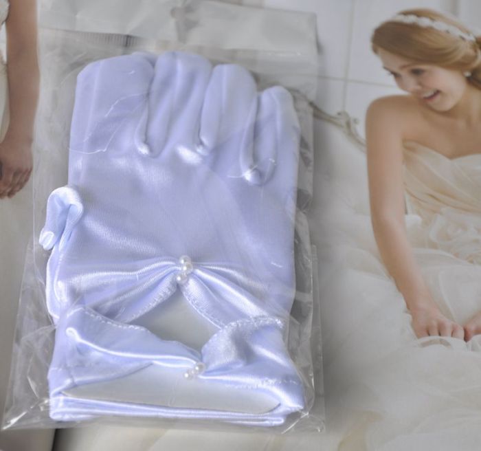 Korean style lace embroidery beaded gloves white wedding dress of the bride long fingerless wedding gloves Korean style lace embroidery beaded gloves white wedding dress of the bride long fingerless wedding gloves