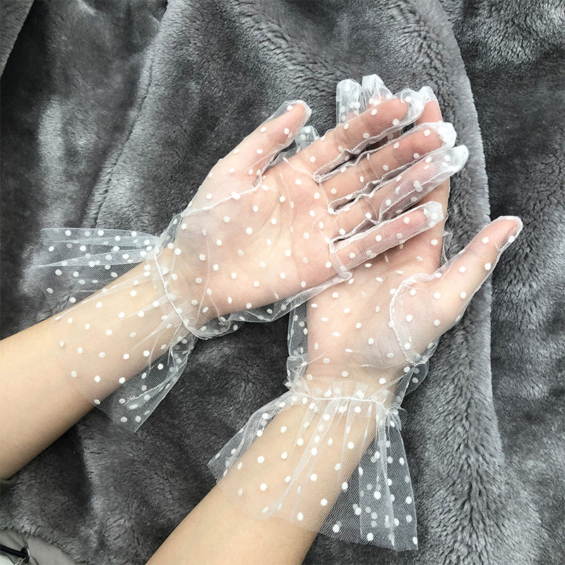 Autumn and Summer Women&#039;s Lace Sun Protection Spot Cycling Clothing Short Gauze Lace Wedding Gloves Factory Direct Supply
