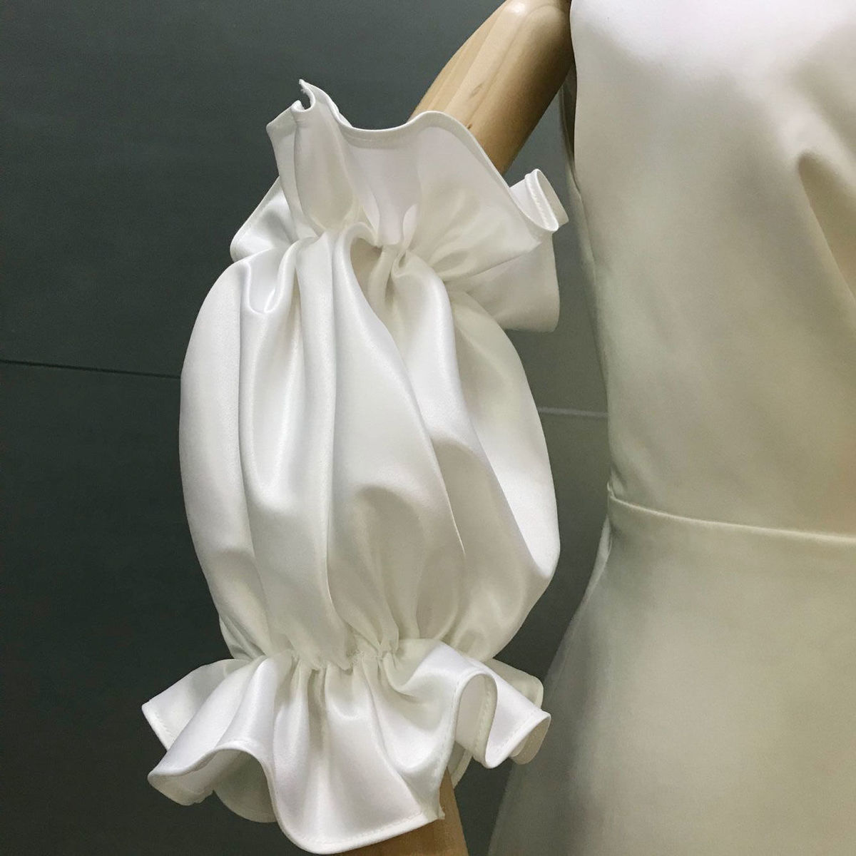 Wedding Gloves Arms Hiding Bridal Pearl Beautiful Gloves Long Mesh Lace White Yarn Wedding Dress Oversleeves Trip Shoot