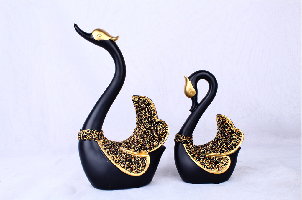 Resin Decorations Crafts European Couple Swan Home Decorations Wedding Gifts Wine Cabinet Decorations Resin Decorations Crafts European Couple Swan Home Decorations Wedding Gifts Wine Cabinet Decorations