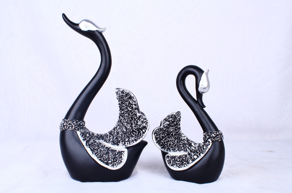 Resin Decorations Crafts European Couple Swan Home Decorations Wedding Gifts Wine Cabinet Decorations Resin Decorations Crafts European Couple Swan Home Decorations Wedding Gifts Wine Cabinet Decorations