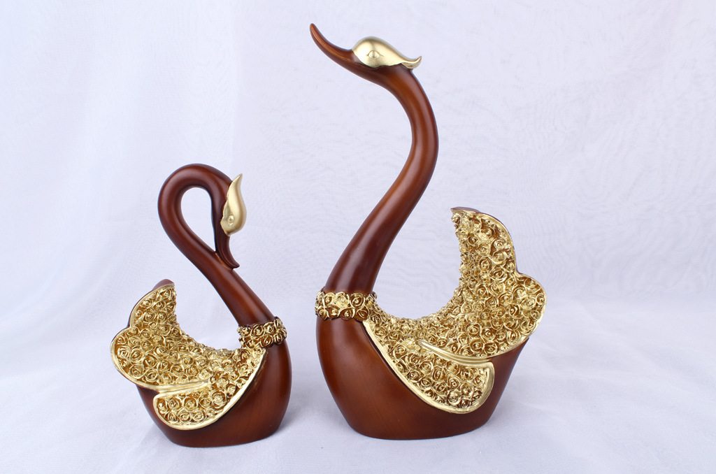Resin Decorations Crafts European Couple Swan Home Decorations Wedding Gifts Wine Cabinet Decorations Resin Decorations Crafts European Couple Swan Home Decorations Wedding Gifts Wine Cabinet Decorations
