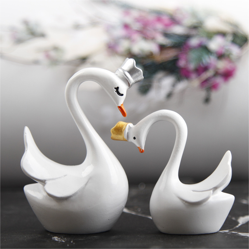 Day Crown White Swan Feather Birthday Cake Decoration Card Beautiful Wedding Dessert Table Flags Wedding Swan