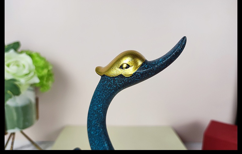 European Couple Swan Decoration Creative Resin Crafts Living Room TV Cabinet Hallway Decorations Wedding Gift