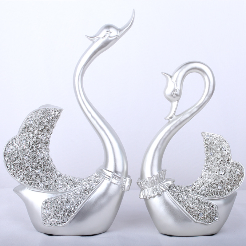 Resin Decorations Crafts European Couple Swan Home Decorations Wedding Gifts Wine Cabinet Decorations