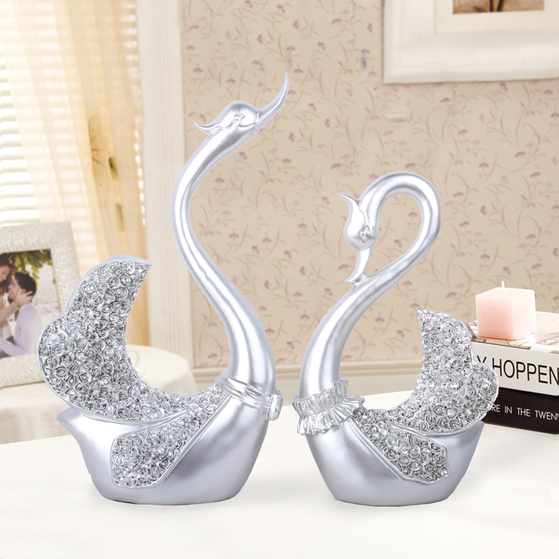 Resin Decorations Crafts European Couple Swan Home Decorations Wedding Gifts Wine Cabinet Decorations Resin Decorations Crafts European Couple Swan Home Decorations Wedding Gifts Wine Cabinet Decorations