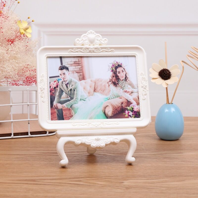 European-Style Painting with Photo Frame Haotao Photo Frame Ht1111 Easel 7-Inch (White) European-Style Painting with Photo Frame Haotao Photo Frame Ht1111 Easel 7-Inch (White)