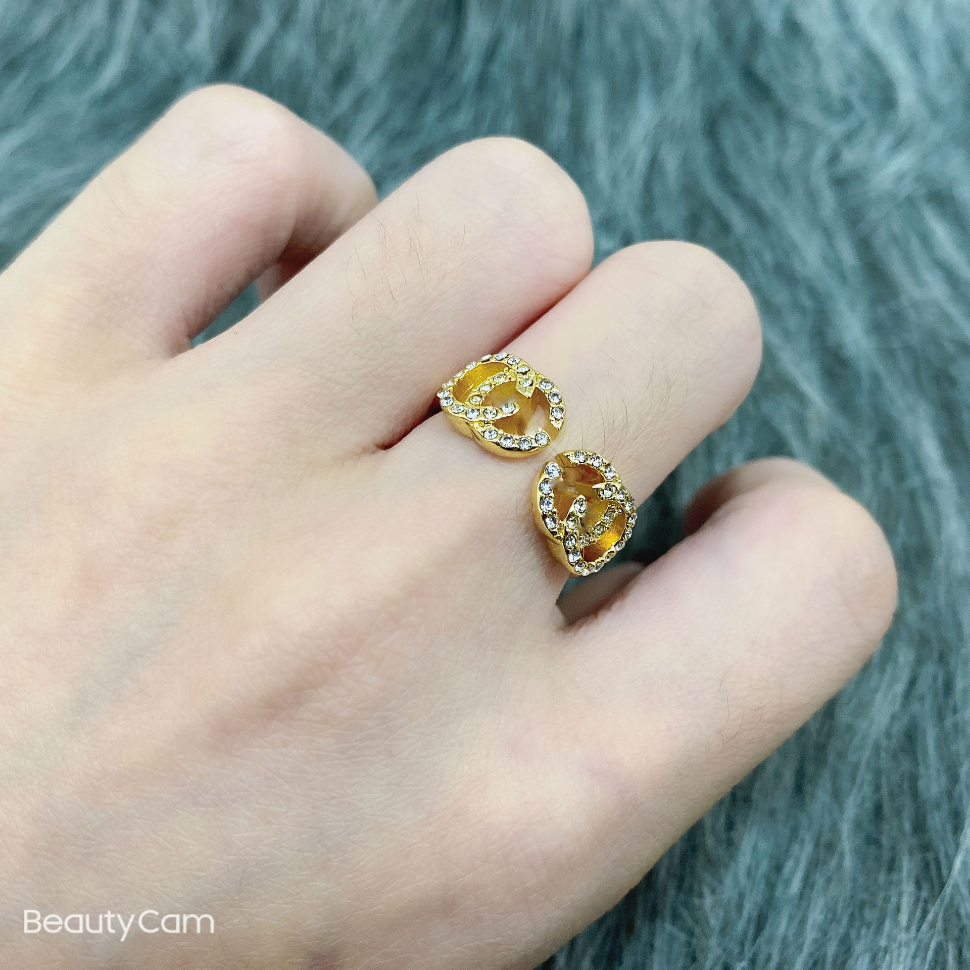 Gujia Best-Selling New Type Pairs of G Vintage Ring Internet Hot Star with the Same Type Couple Couple Rings Simple and Elegant Butterfly Ring