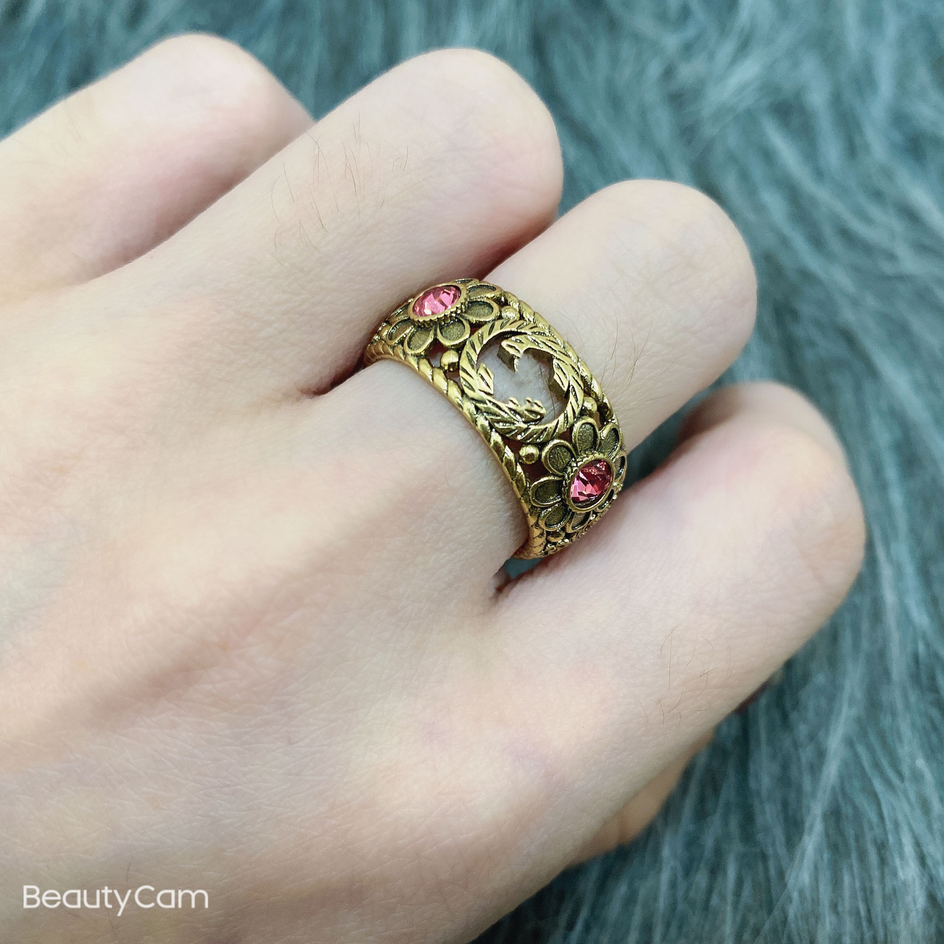 Gujia Best-Selling New Type Pairs of G Vintage Ring Internet Hot Star with the Same Type Couple Couple Rings Simple and Elegant Butterfly Ring