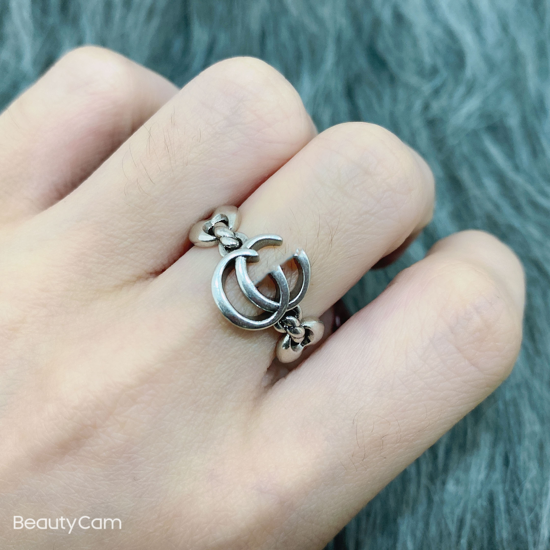 Gujia Best-Selling New Type Pairs of G Vintage Ring Internet Hot Star with the Same Type Couple Couple Rings Simple and Elegant Butterfly Ring