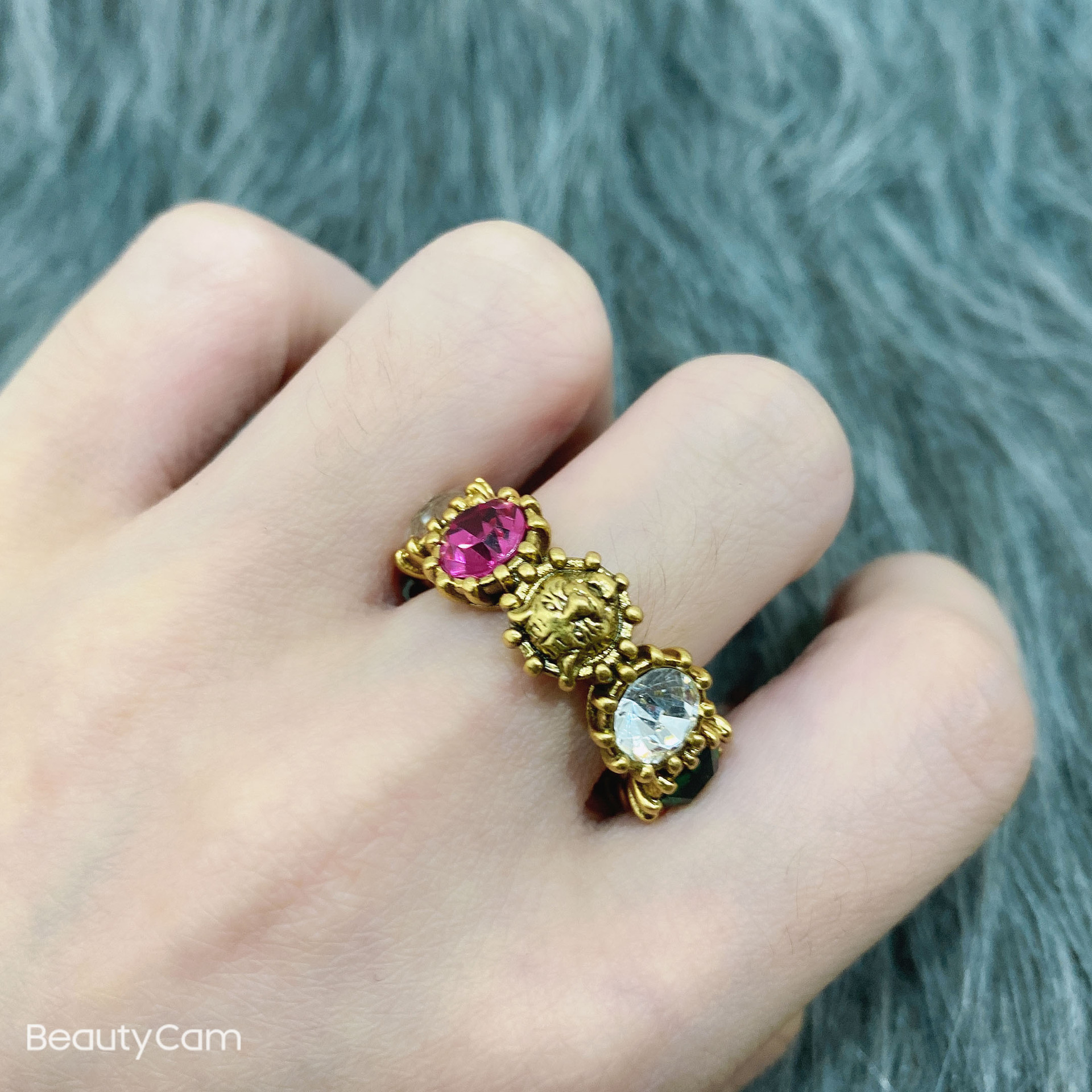 Gujia Best-Selling New Type Pairs of G Vintage Ring Internet Hot Star with the Same Type Couple Couple Rings Simple and Elegant Butterfly Ring