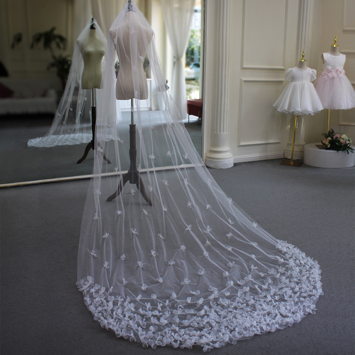 V661 Mori Style Sweet Handmade Flower Trailing Bridal Veil White Simple Super Fairy Wedding Trip Shoot Headdress