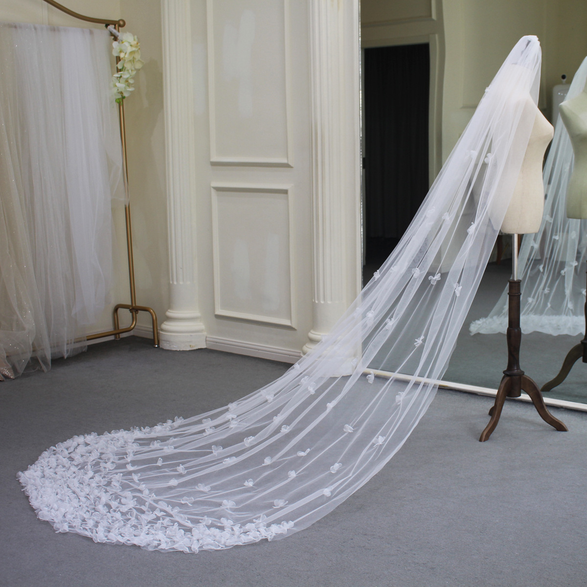 V661 Mori Style Sweet Handmade Flower Trailing Bridal Veil White Simple Super Fairy Wedding Trip Shoot Headdress