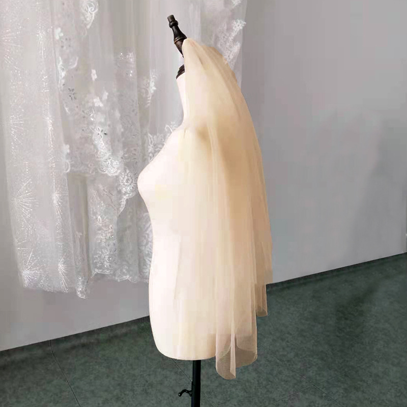Factory Direct Supply Bride Cheap Veil Single Layer Lace Embroidery 1.5 Mignon Maimai Secret Net Wedding Gift Red Veil