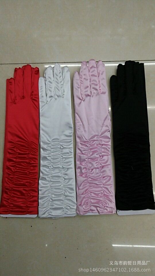 Long - term bride wedding bag refers to the wedding dress of gloves.