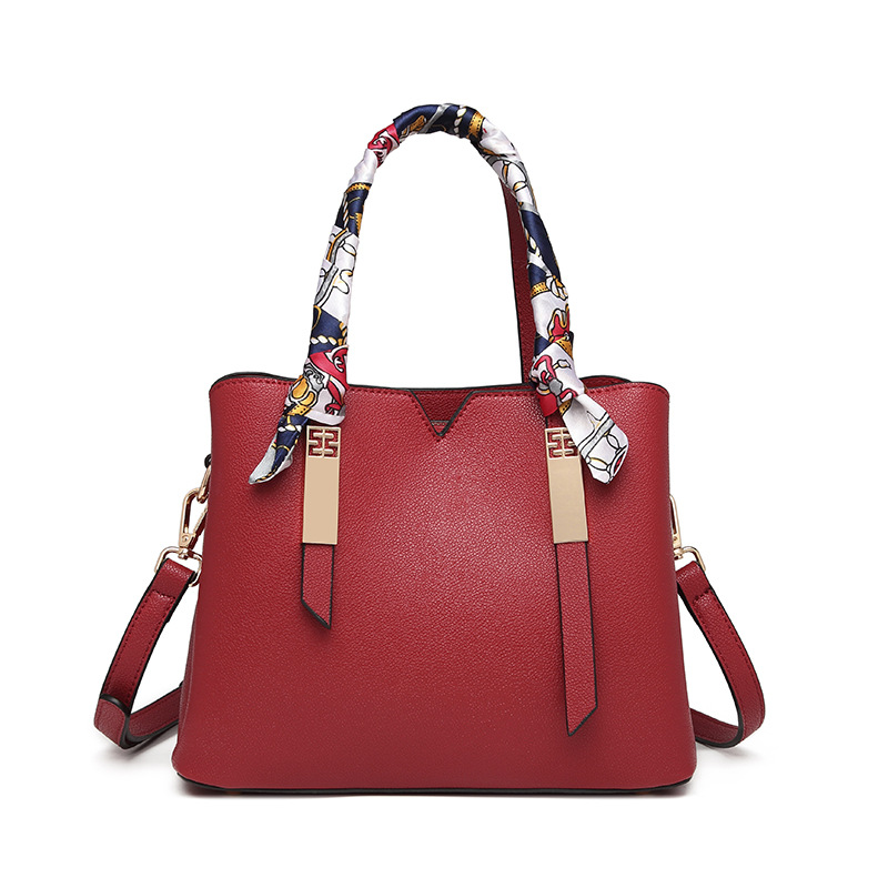 Small 2021 Spring New Women&#039;s Bag Bag Bride Red Mother Bag Shoulder wedding Bag